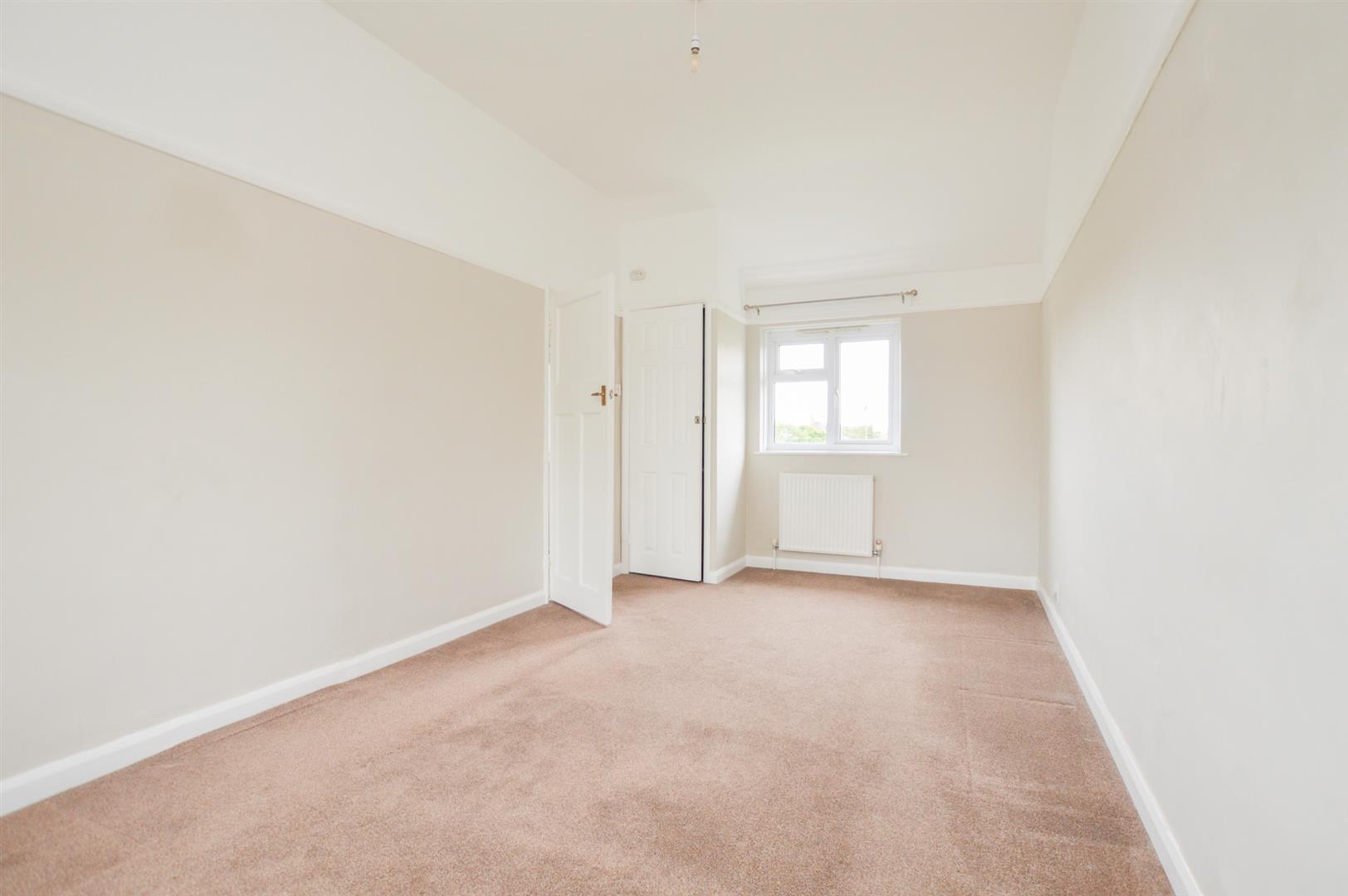 Property Details for Knoll Crescent, Hampden Park, Eastbourne Town